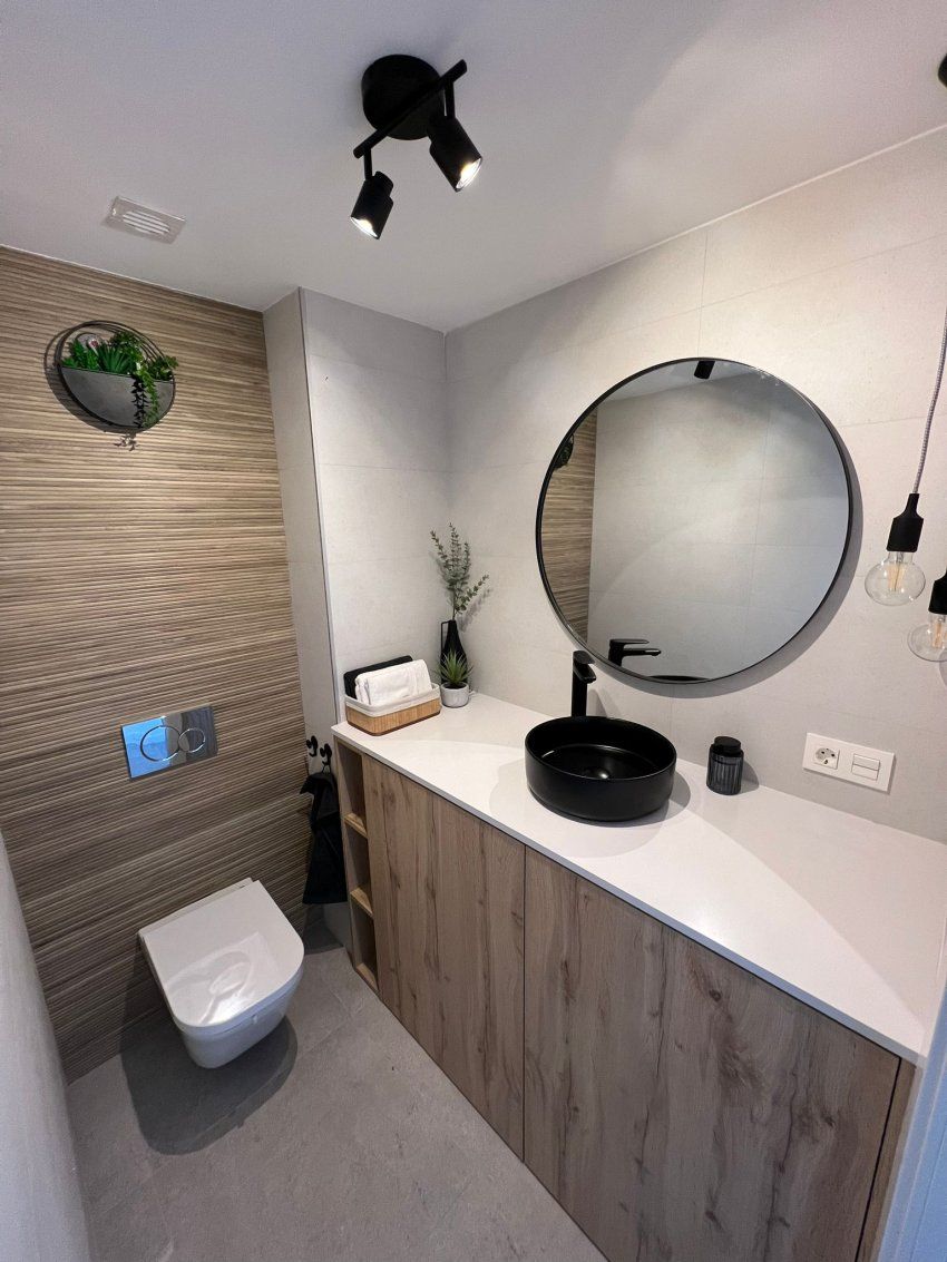 PUERTAS ROBLE HÉRCULES Y ENCIMERA SILESTONE